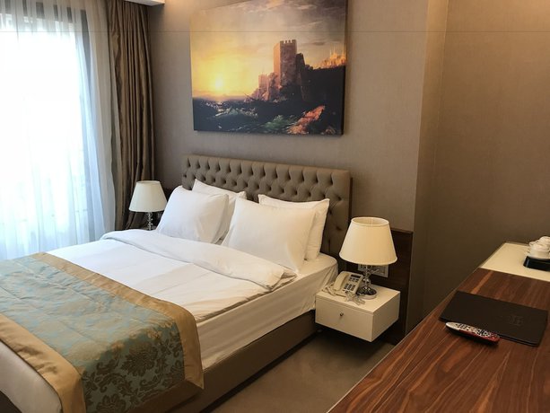Imagen de la habitación del Old Port Hotel. Foto 9