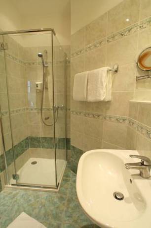 Imagen de la habitación del Oldtimer Motorhotel Guntramsdorf. Foto 6