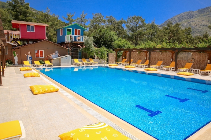 Imagen de la piscina del Olimpos Salinas Wooden Houses. Foto 16