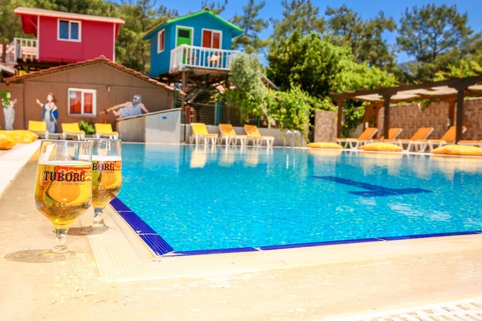 Imagen de la piscina del Olimpos Salinas Wooden Houses. Foto 18