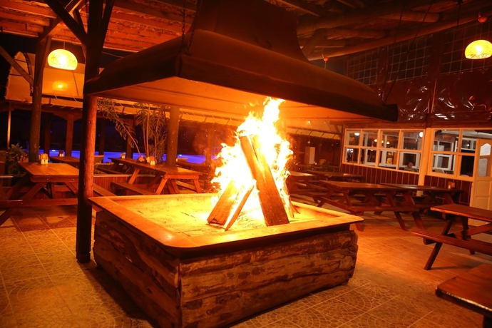 Imagen del bar/restaurante del Olimpos Salinas Wooden Houses. Foto 7