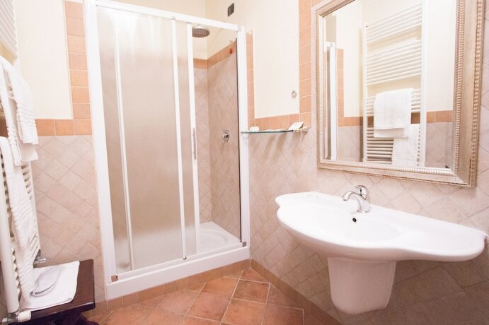 Imagen de la habitación del Olimpus. Foto 12