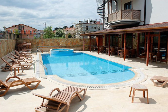 Imagen de la piscina del Olinda HotelandSpa. Foto 20