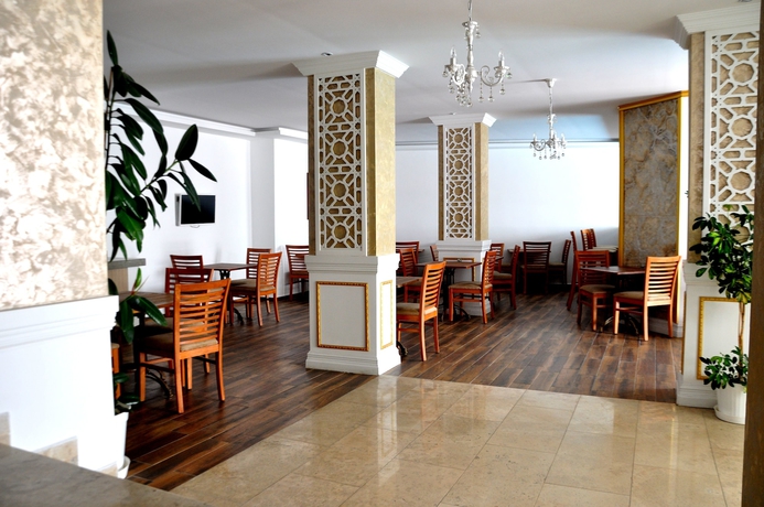 Imagen del bar/restaurante del Olivias Group Hotel. Foto 2
