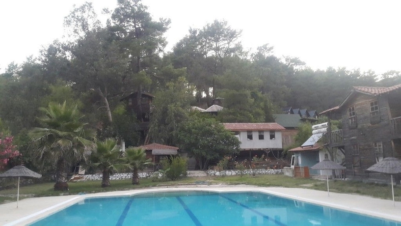 Imagen de la piscina del Olympos Park. Foto 8