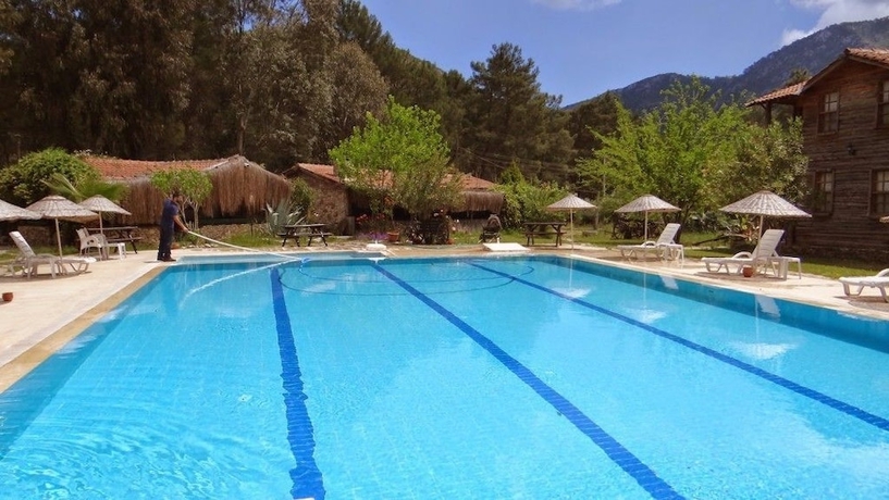 Imagen de la piscina del Olympos Park. Foto 9