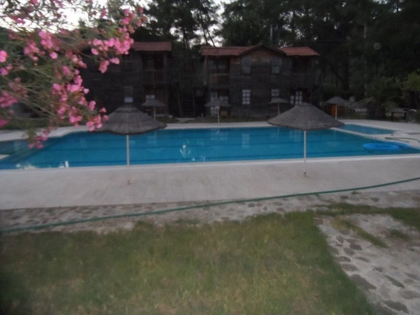 Imagen de la piscina del Olympos Park. Foto 14