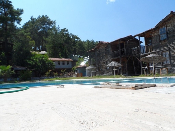 Imagen de los exteriores del Olympos Park. Foto 6