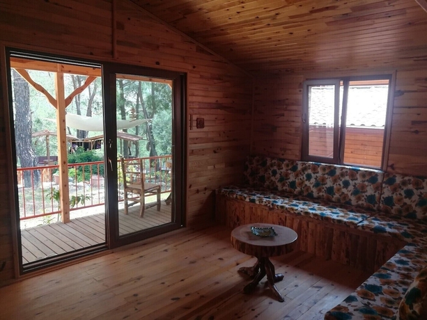 Imagen de los interiores del Olympos Tanrılar Kul&uuml;b&uuml;. Foto 14