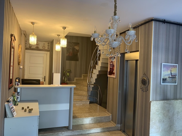 Imagen de los interiores del Omar Sultan Suites. Foto 19