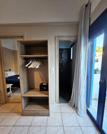 Imagen de la habitación del Omega Rooms Anaxos. Foto 15