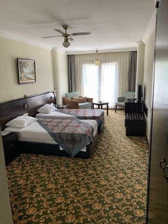 Imagen de la habitación del Omur Hotel. Foto 2