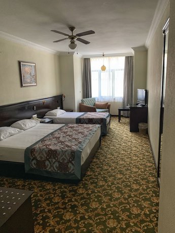 Imagen de la habitación del Omur Hotel. Foto 15