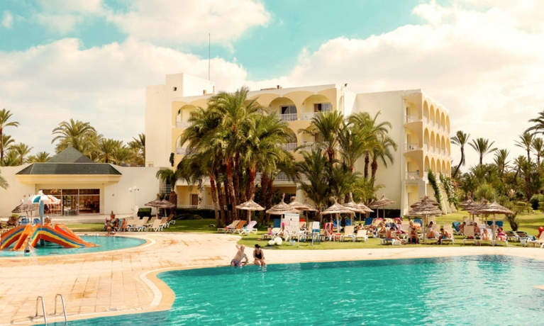 Imagen general del One Resort Jockey. Foto 3