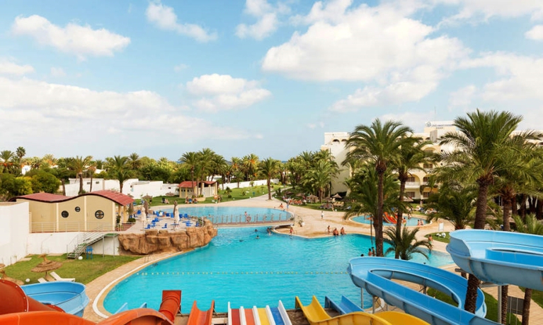 Imagen de la piscina del One Resort Jockey. Foto 16