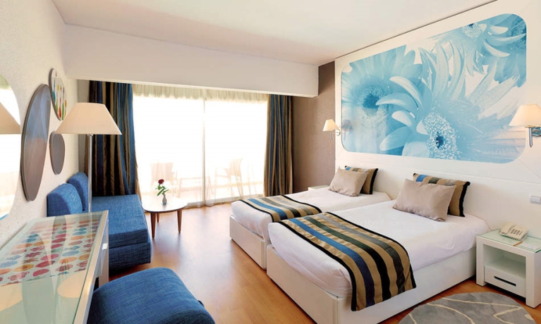 Imagen general del One Resort Jockey. Foto 6