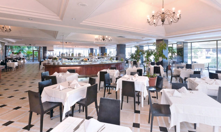 Imagen general del One Resort Jockey. Foto 8