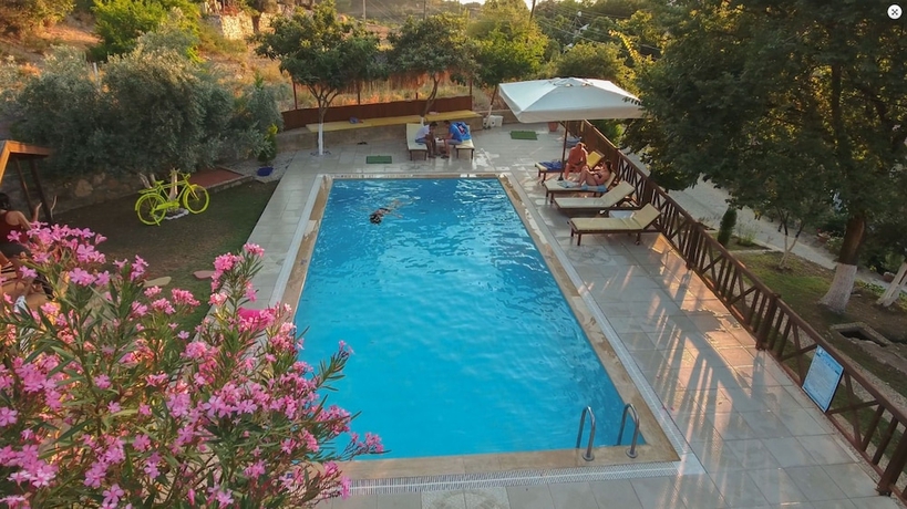 Imagen de la piscina del Onur Motel Faralya. Foto 19