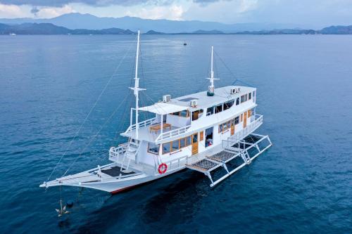 Imagen general del Open trip komodo 3d/2n. Foto 1