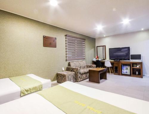 Imagen general del Opera Motel. Foto 16