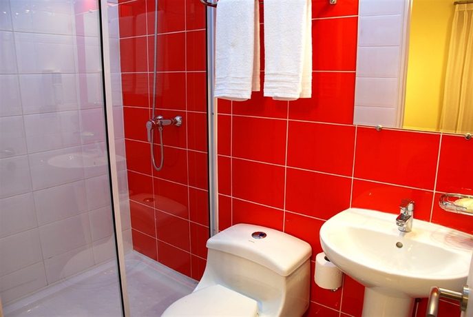 Imagen de la habitación del Oporto Hotel Boutique. Foto 4