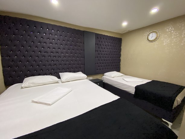 Imagen de la habitación del Orange Airport Hotel. Foto 11