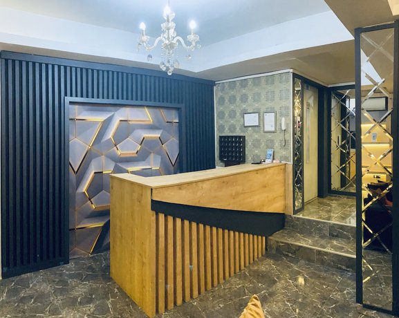 Imagen de los interiores del Orange Airport Hotel. Foto 20