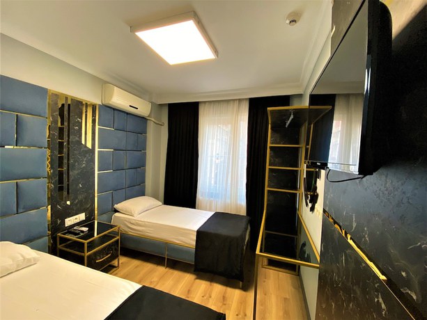 Imagen de la habitación del Orange Airport Hotel. Foto 19