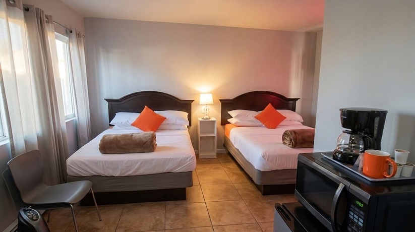 Imagen de la habitación del Orange Motel. Foto 3