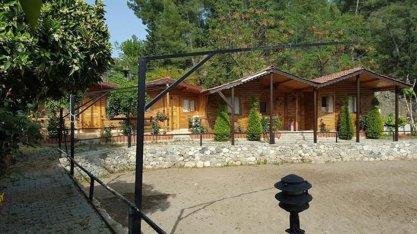 Imagen de los exteriores del Oranj Ranch Hotel. Foto 15