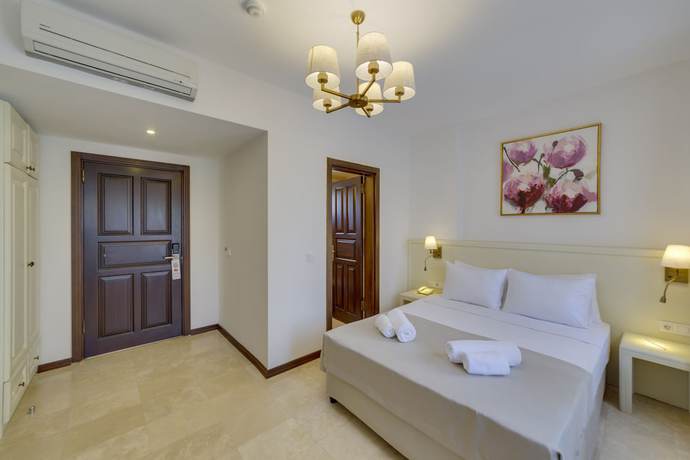 Imagen de la habitación del Orcey Hotel. Foto 9