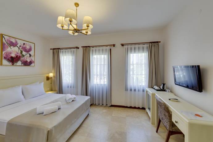 Imagen de la habitación del Orcey Hotel. Foto 10