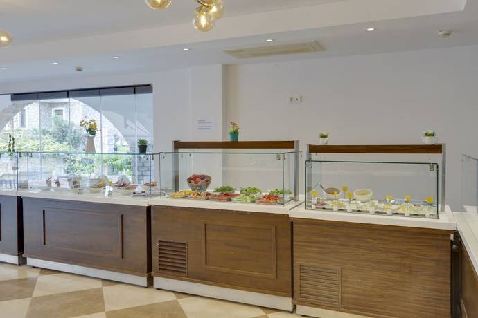 Imagen del bar/restaurante del Orcey Hotel. Foto 3