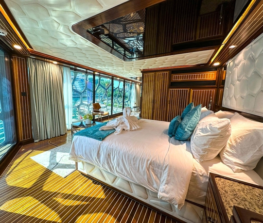 Imagen de la habitación del Orchid Overnight Superyacht. Foto 8