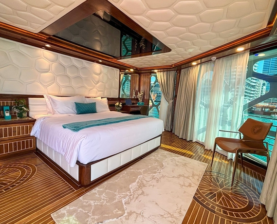 Imagen de la habitación del Orchid Overnight Superyacht. Foto 9