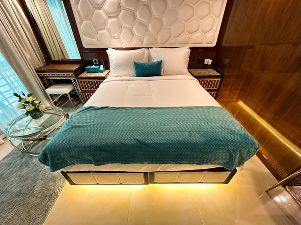 Imagen de la habitación del Orchid Overnight Superyacht. Foto 15