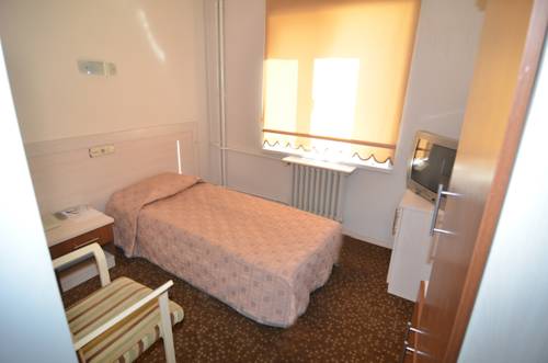 Imagen de la habitación del Oreko Express. Foto 1