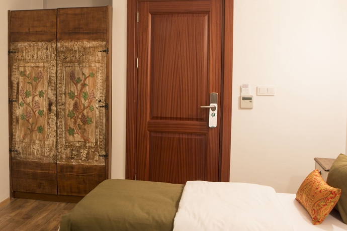 Imagen de la habitación del Oriella Hotel. Foto 7