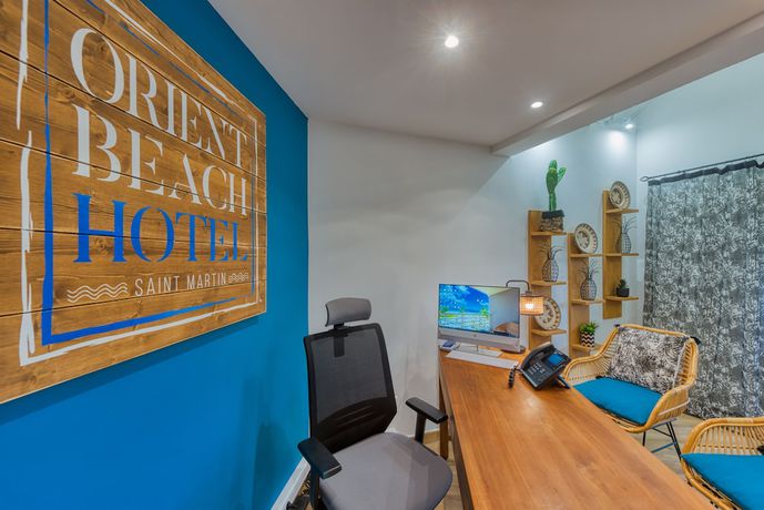 Imagen de los interiores del Orient Beach Hotel. Foto 19
