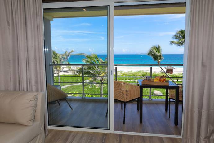 Imagen de la habitación del Orient Beach Hotel. Foto 10
