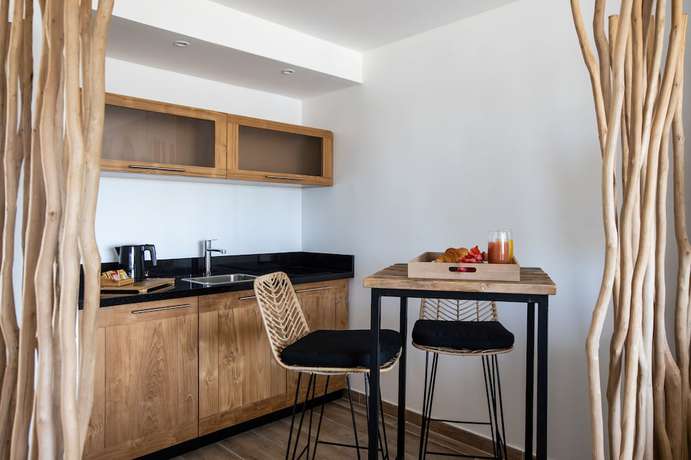 Imagen de la habitación del Orient Beach Hotel. Foto 17
