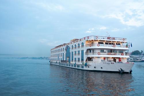Imagen general del Orient Grand Rose Nile Cruise - Every Saturday from Luxor for 07 & 04 Nights - Every Wednesday From. Foto 3