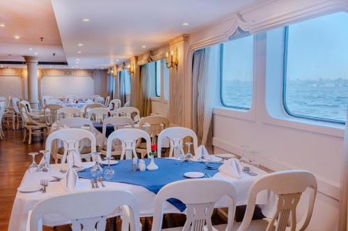 Imagen general del Orient Grand Rose Nile Cruise - Every Saturday from Luxor for 07 & 04 Nights - Every Wednesday From. Foto 12