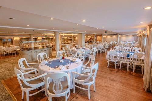 Imagen general del Orient Grand Rose Nile Cruise - Every Saturday from Luxor for 07 & 04 Nights - Every Wednesday From. Foto 14