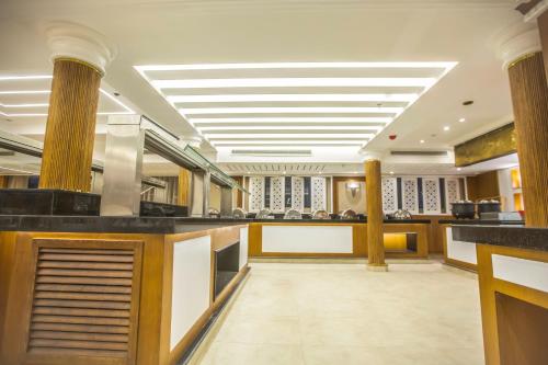 Imagen general del Orient Sun Times Nile Cruise-Every Monday from Luxor for 04 & 07 Nights - Every Friday From Aswan fo. Foto 5