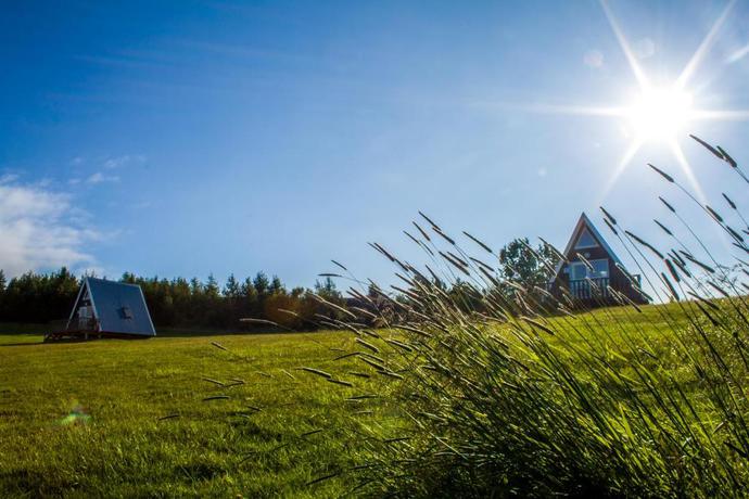 Imagen de los exteriores del Ormurinn Cottages. Foto 19