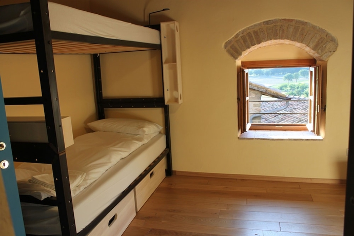 Imagen de la habitación del Ostello Bello Assisi Bevagna. Foto 6