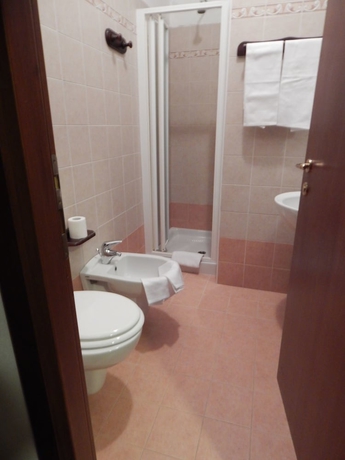 Imagen de la habitación del Ostello Victor Center. Foto 12