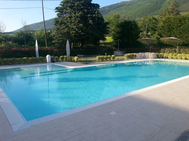 Imagen de la piscina del Ostello Victor Center. Foto 15