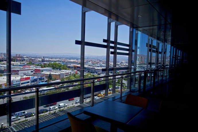 Imagen de los exteriores del Ostimpark Business Hotel. Foto 16